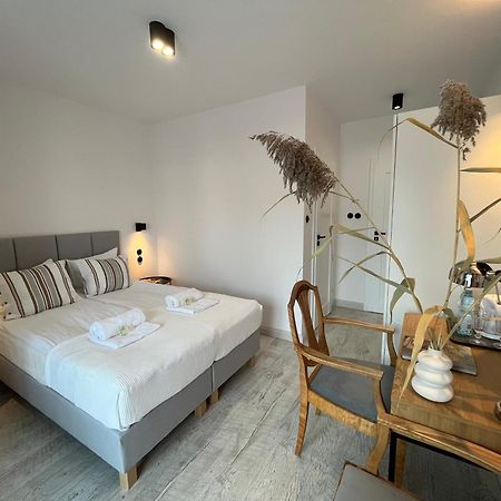 Pod Roza Bed & Breakfast เวบา ภายนอก รูปภาพ