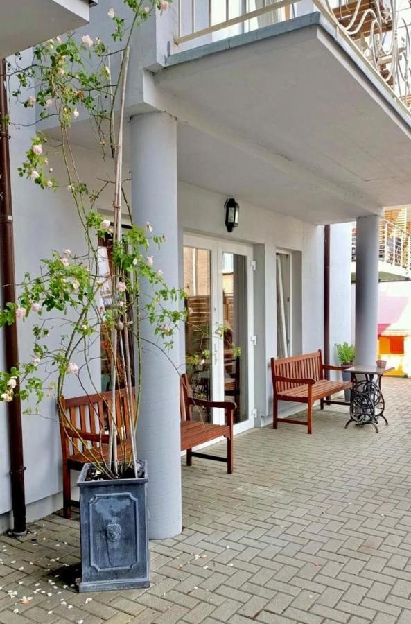 Pod Roza Bed & Breakfast เวบา ภายนอก รูปภาพ