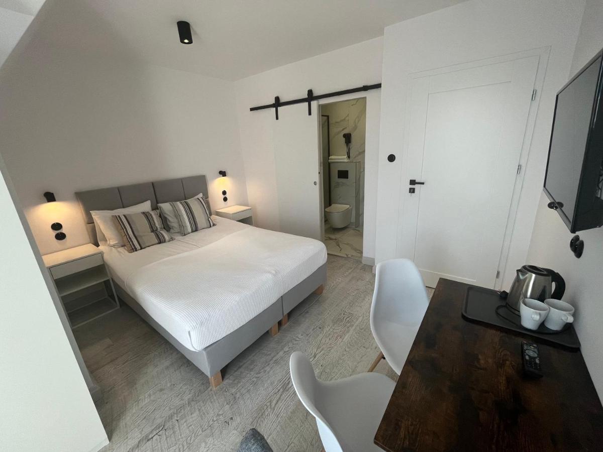 Pod Roza Bed & Breakfast เวบา ภายนอก รูปภาพ