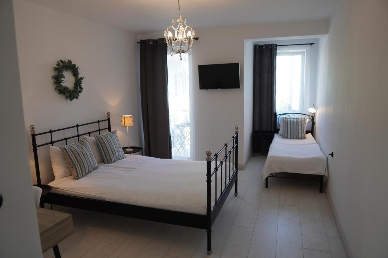 Pod Roza Bed & Breakfast เวบา ภายนอก รูปภาพ